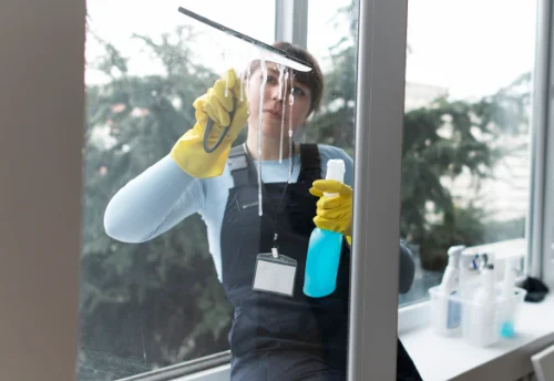 Nettoyage de vitres intérieures et extérieures à Umpeau